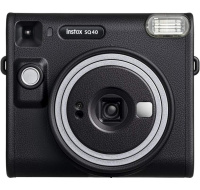 <p>Fujifilm INSTAX SQUARE SQ40 čierny</p> <p class="maw-800px bs-mx-auto" style="text-align: left; color: #141823; text-transform: none; text-indent: 0px; letter-spacing: 0.3px; font-family: ProximaNova, ProximaNova-fallback, sans-serif; font-size: 16px; font-style: normal; font-weight: 400; word-spacing: 0px; white-space: normal; max-width: 800px !important; box-sizing: border-box; orphans: 2; widows: 2; font-variant-ligatures: normal; font-variant-caps: normal; -webkit-text-stroke-width: 0px; text-decoration-thickness: initial; text-decoration-style: initial; text-decoration-color: initial; margin: 0px auto !important 1rem auto !important;">Fujifilm Instax SQ40 v elegantnom čiernom prevedení s jednoduchým ovládaním disponuje malým integrovaným zrkadlom pre selfie fotografie a funkciou automatickej expozície pre krásne osvetlené fotky.</p> <div class="wysiwyg maw-800px bs-mx-auto" style="text-align: left; color: #141823; text-transform: none; line-height: 1.625; text-indent: 0px; letter-spacing: 0.3px; font-family: ProximaNova, ProximaNova-fallback, sans-serif; font-size: 16px; font-style: normal; font-weight: 400; margin-right: auto !important; margin-left: auto !important; word-spacing: 0px; white-space: normal; max-width: 800px !important; box-sizing: border-box; orphans: 2; widows: 2; font-variant-ligatures: normal; font-variant-caps: normal; -webkit-text-stroke-width: 0px; text-decoration-thickness: initial; text-decoration-style: initial; text-decoration-color: initial;"> <h3 style="line-height: 1.3333; letter-spacing: 0.3px; font-size: 1.12rem; font-weight: bold; margin-top: 0px; margin-bottom: 0.5rem; box-sizing: border-box;">Špecifikácia</h3> <ul style="padding-left: 1em; margin-top: 0px; margin-bottom: 1rem; box-sizing: border-box;"> <li style="box-sizing: border-box;">Hľadáčik: invertovaný hľadáčik Galiley, 0,4 x, s cieľovým bodom</li> <li style="box-sizing: border-box;">Objektív: 2 komponenty, 2 prvky, F = 65,75 mm, 1:12,6</li> <li style="box-sizing: border-box;">Veľkosť filmu: 86 x 72 mm</li> <li style="box-sizing: border-box;">Veľkosť fotky: 62 x 62 mm</li> <li style="box-sizing: border-box;">Doba vyvolania filmu: cca 90 s (podľa okolitej teploty)</li> <li style="box-sizing: border-box;">Štandardný, Selfie režim</li> <li style="box-sizing: border-box;">Rozsah: 0,3 m a ďalej (pre vzdialenosti 0,3 m až 0,5 m použite režim Selfie)</li> <li style="box-sizing: border-box;">Batéria: 2x lítiová batéria (CR2)</li> </ul> </div>