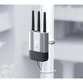 UBNT UMR - Industrial Mobile Router - rozbaleno UBNT UMR - Industrial Mobile Router - rozbaleno