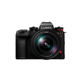 Panasonic Lumix S1RM2 Body + Lumix S 24-105 mm Panasonic Lumix S1RM2 Body + Lumix S 24-105 mm
